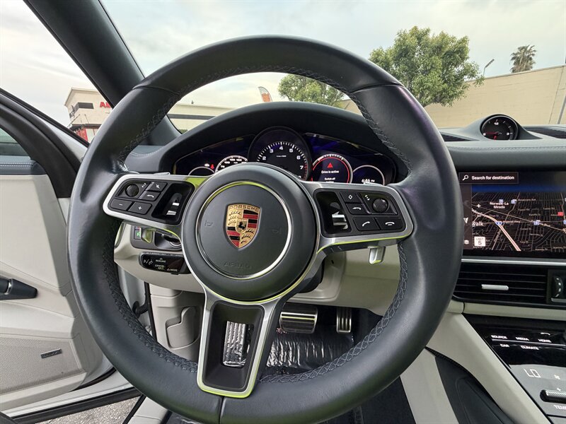 Used 2023 Porsche Cayenne S Platinum w/ Premium Package Plus AWD/4WD image 35