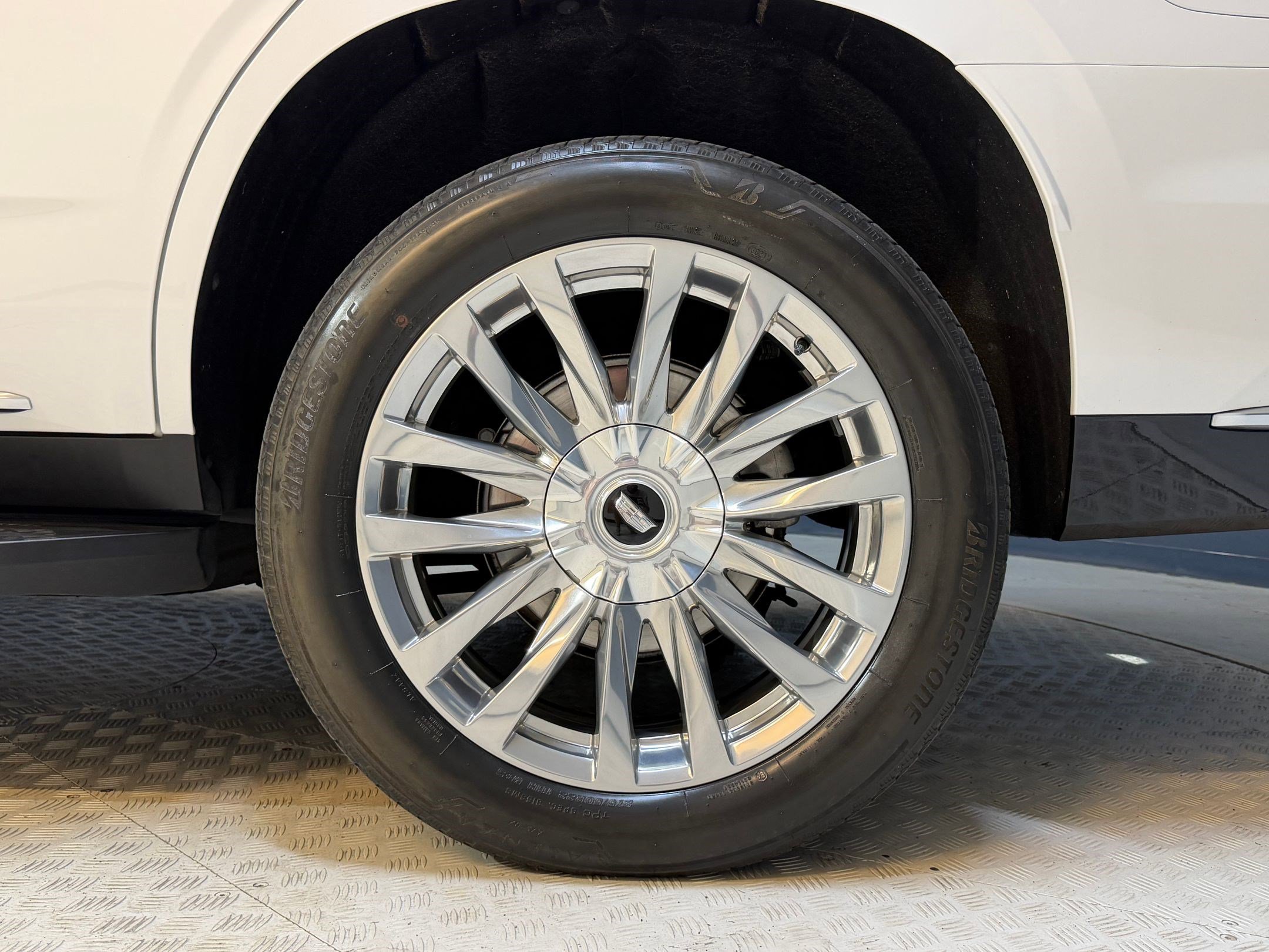 Used 2021 Cadillac Escalade Premium Luxury image 12