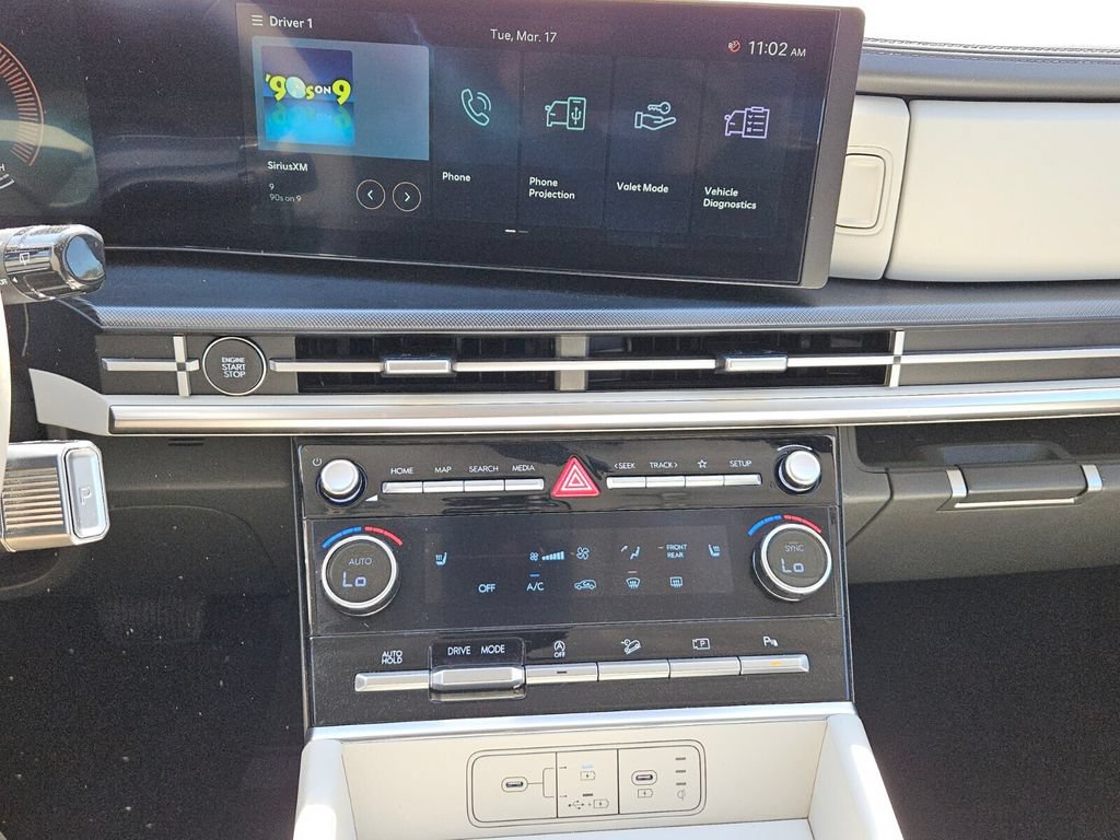 Used 2025 Hyundai Santa Fe SEL FWD image 17