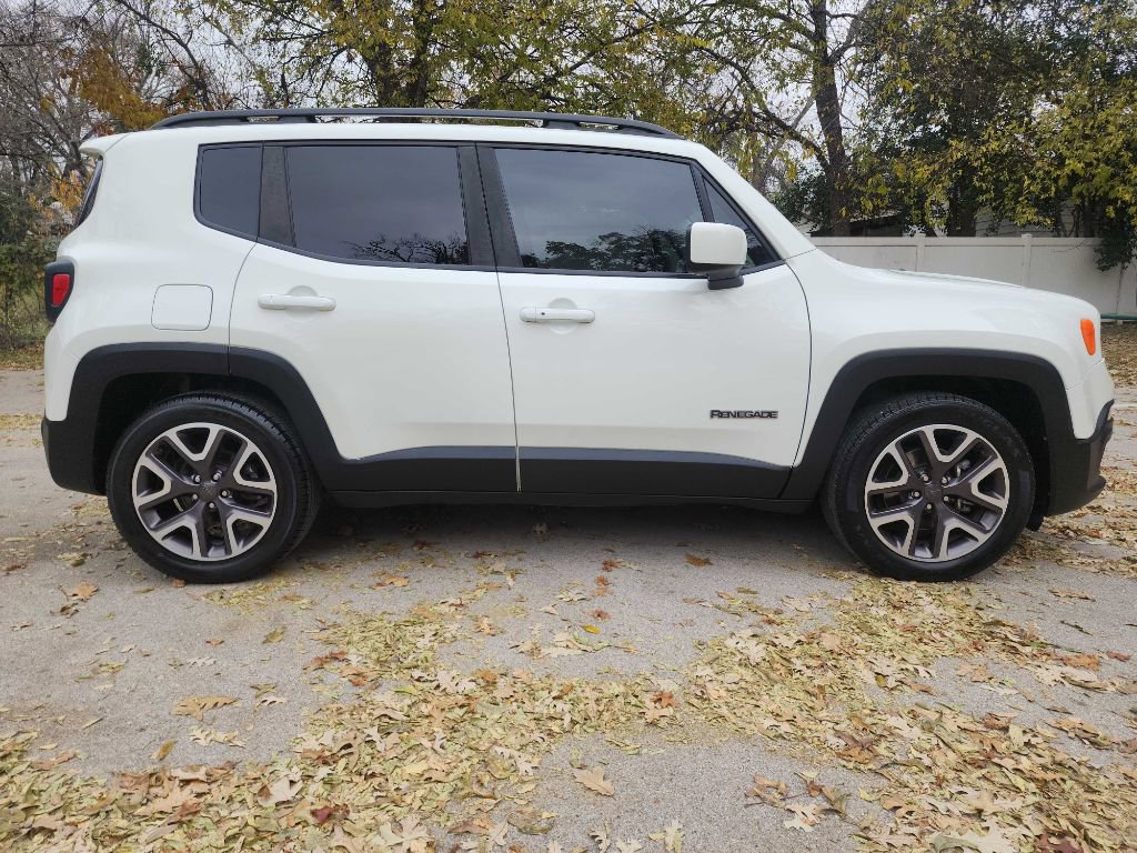 Used 2017 Jeep Renegade Latitude image 13