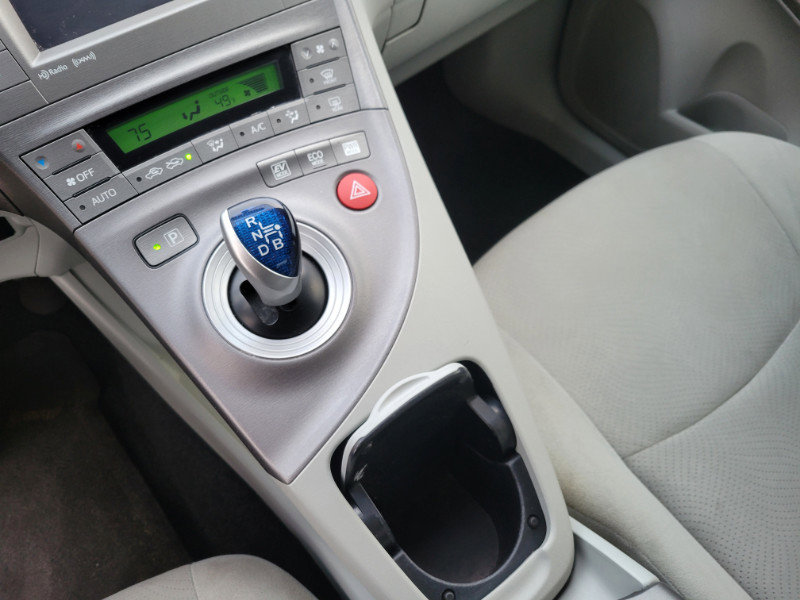 Used 2015 Toyota Prius Three image 30