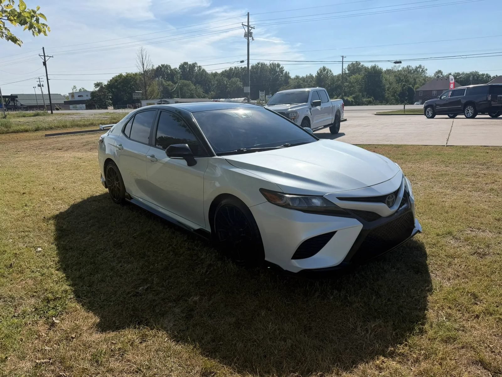 Used 2022 Toyota Camry TRD FWD image 3