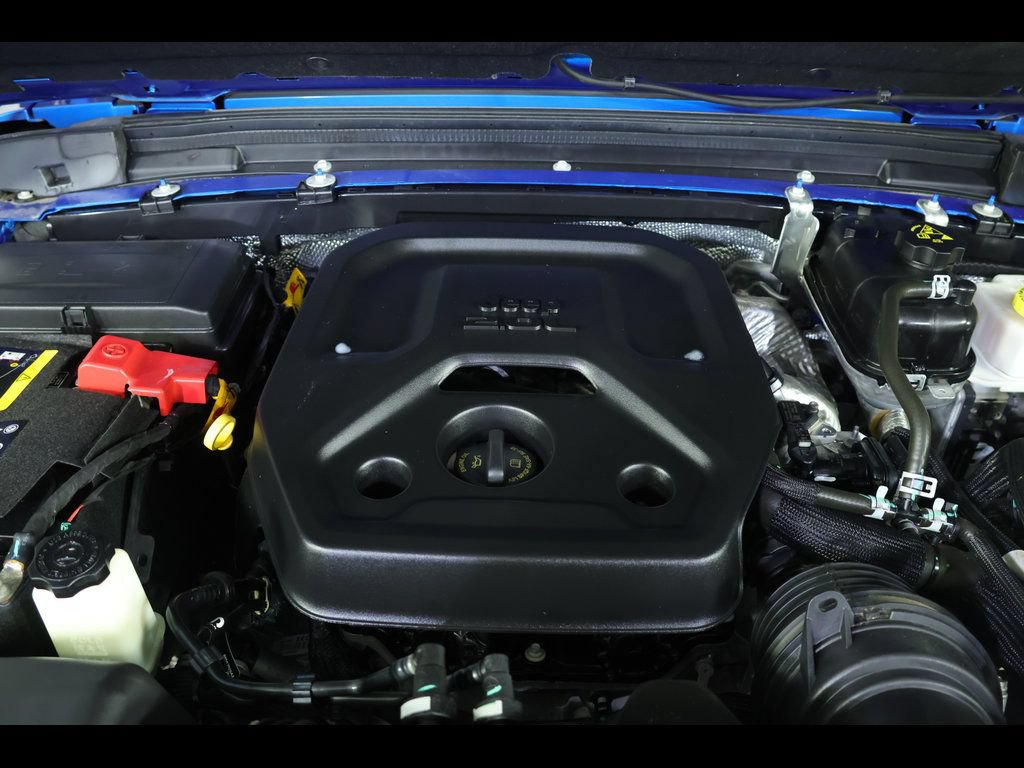 Certified 2024 Jeep Wrangler Unlimited w/ Convenience Group AWD/4WD image 19