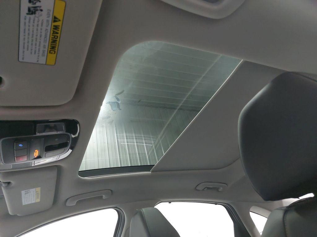 Used 2025 Hyundai Sonata Limited image 32