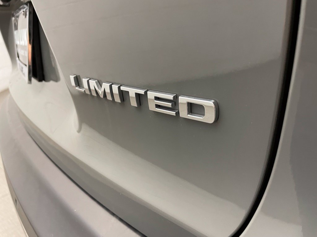 Used 2020 Jeep Cherokee Limited AWD/4WD image 11