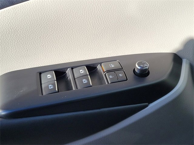 Used 2019 Toyota Highlander Limited image 31