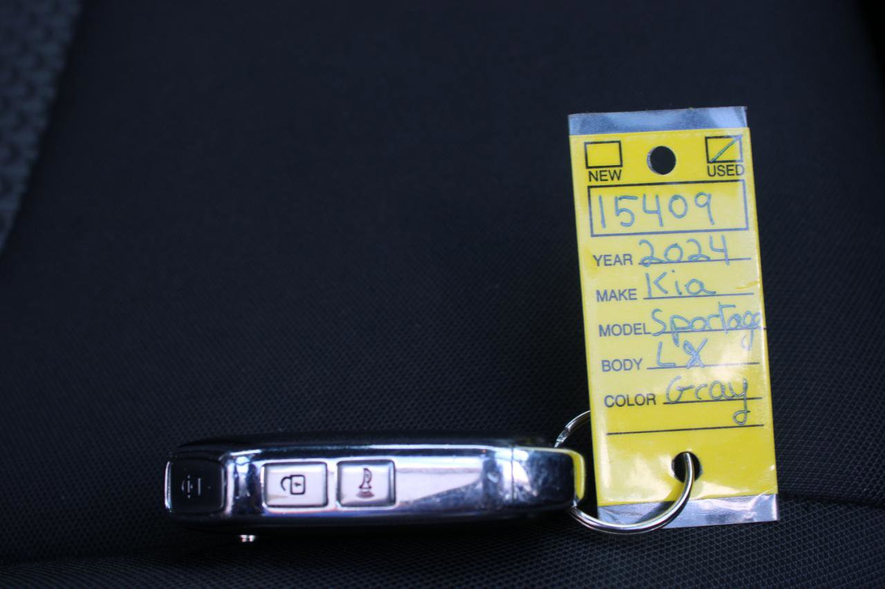 Used 2024 Kia Sportage LX image 42