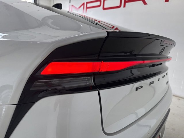 Used 2025 Toyota Prius LE image 13