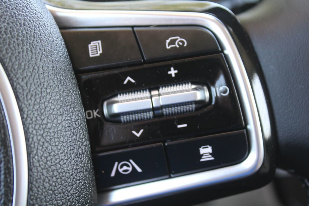 Certified 2025 Kia Sorento SX AWD/4WD image 34