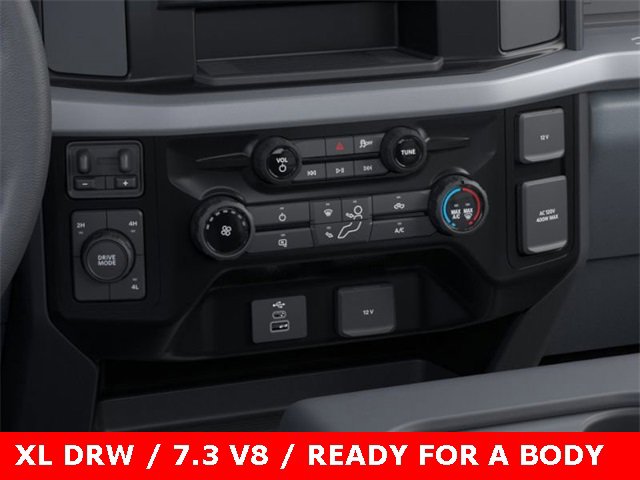 New 2025 Ford F350 XL w/ XL Chrome Package image 37