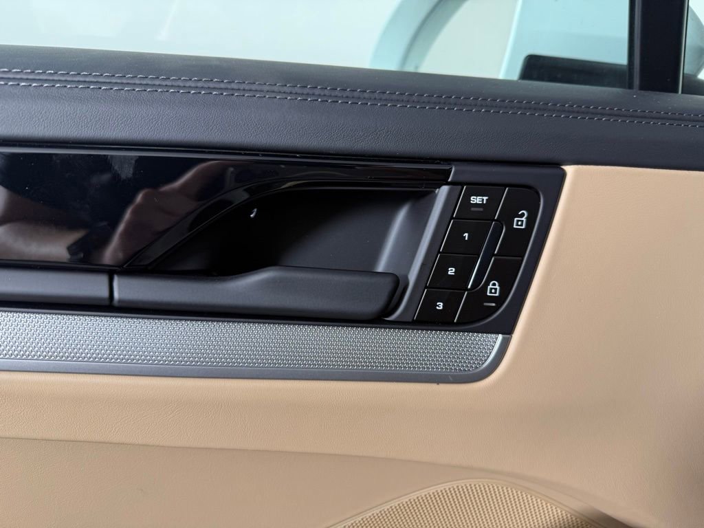 New 2026 Porsche Cayenne Coupe image 26