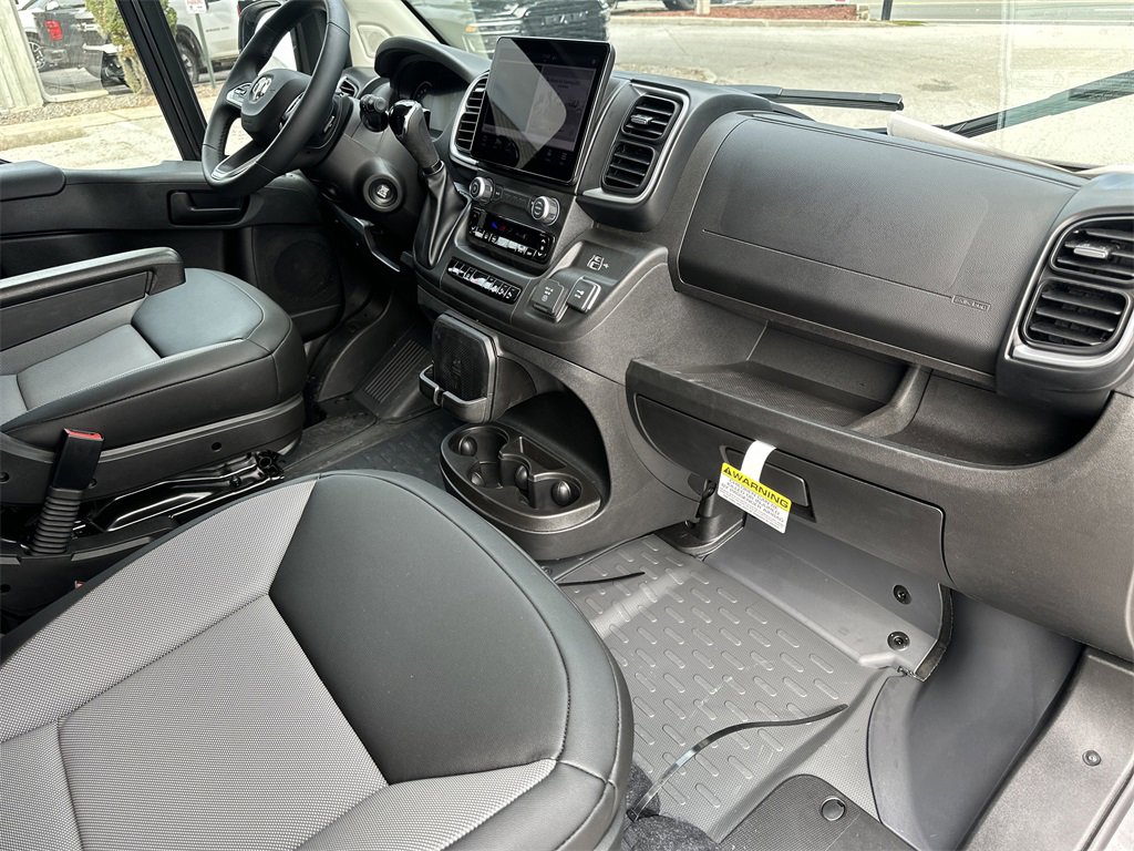 New 2026 RAM ProMaster 3500 w/ Quick Order Package 22G SLT image 9