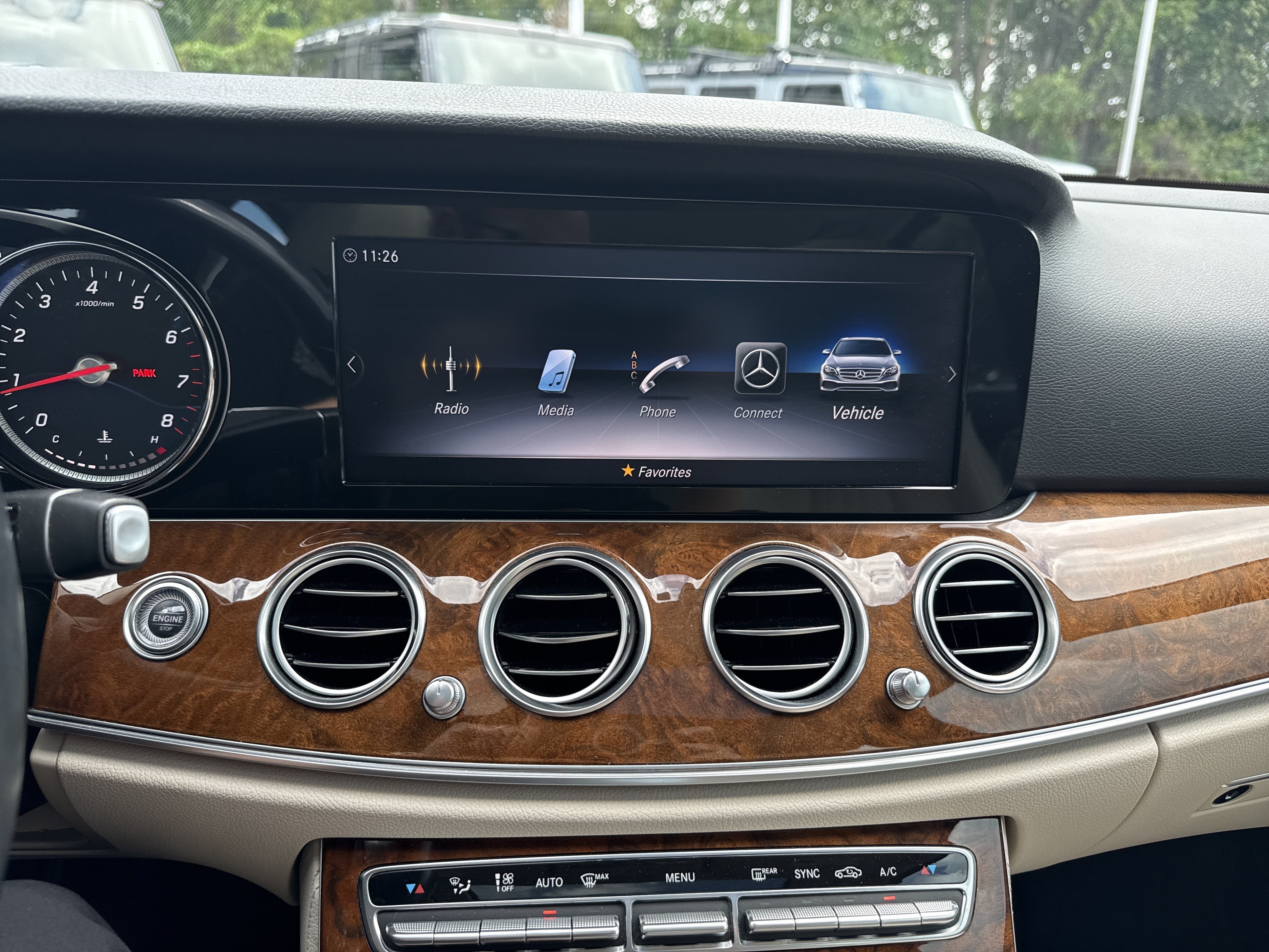 Used 2019 Mercedes-Benz E 300 4MATIC image 17