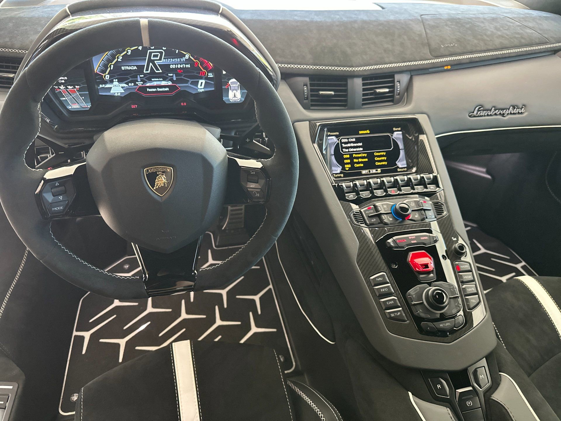 Used 2021 Lamborghini Aventador SVJ image 7