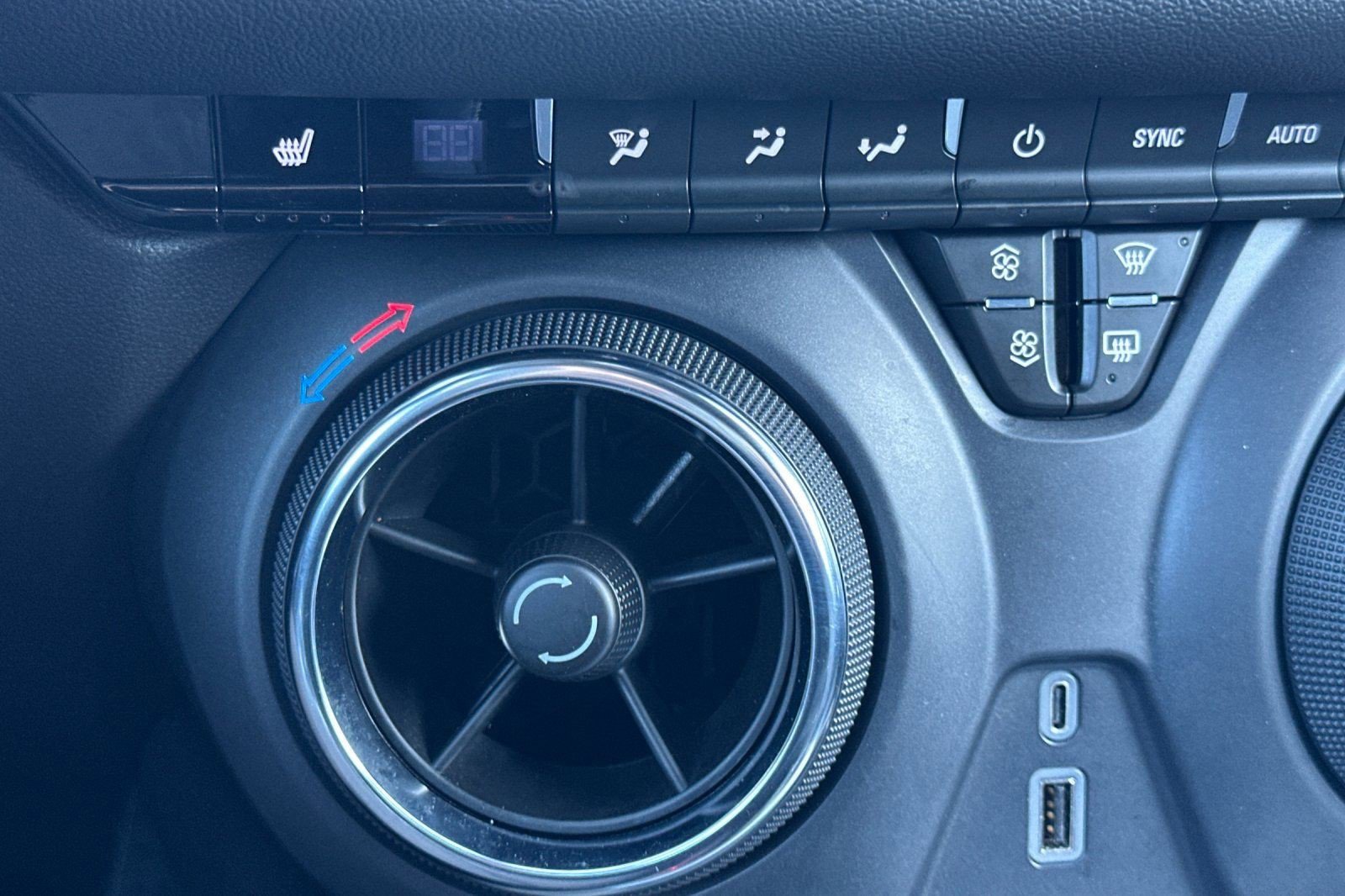 Certified 2025 Chevrolet Blazer LT image 29