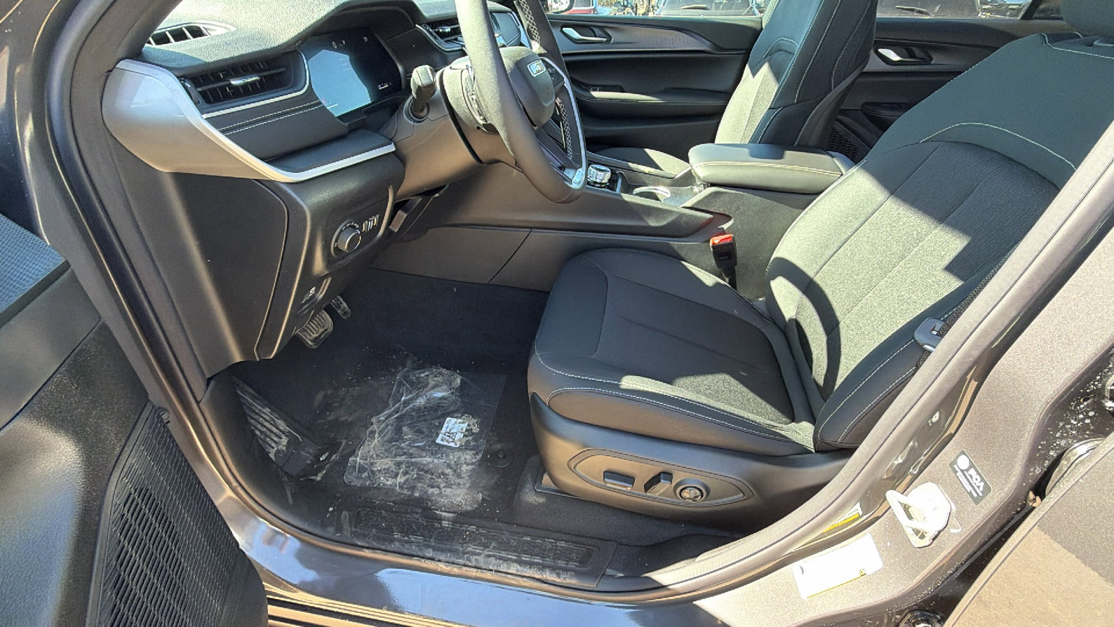 New 2026 Jeep Grand Cherokee Laredo X image 16