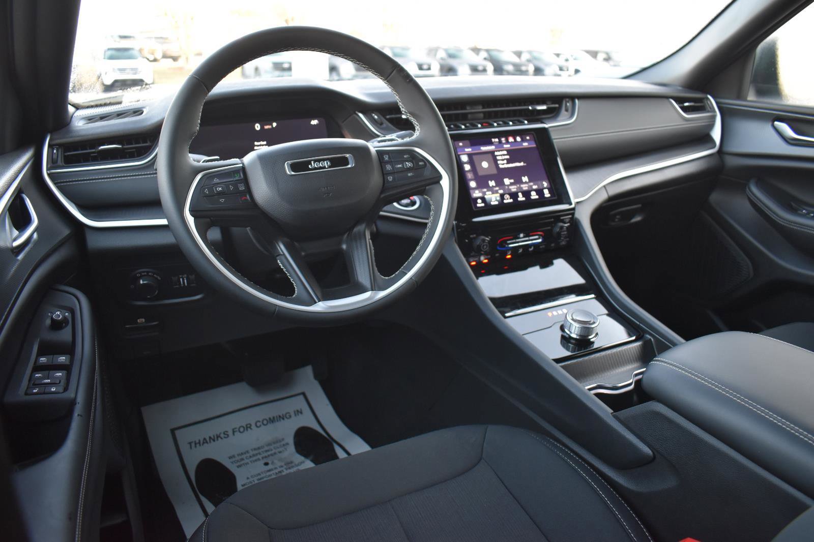 Used 2024 Jeep Grand Cherokee Laredo w/ Trailer Tow Package image 27