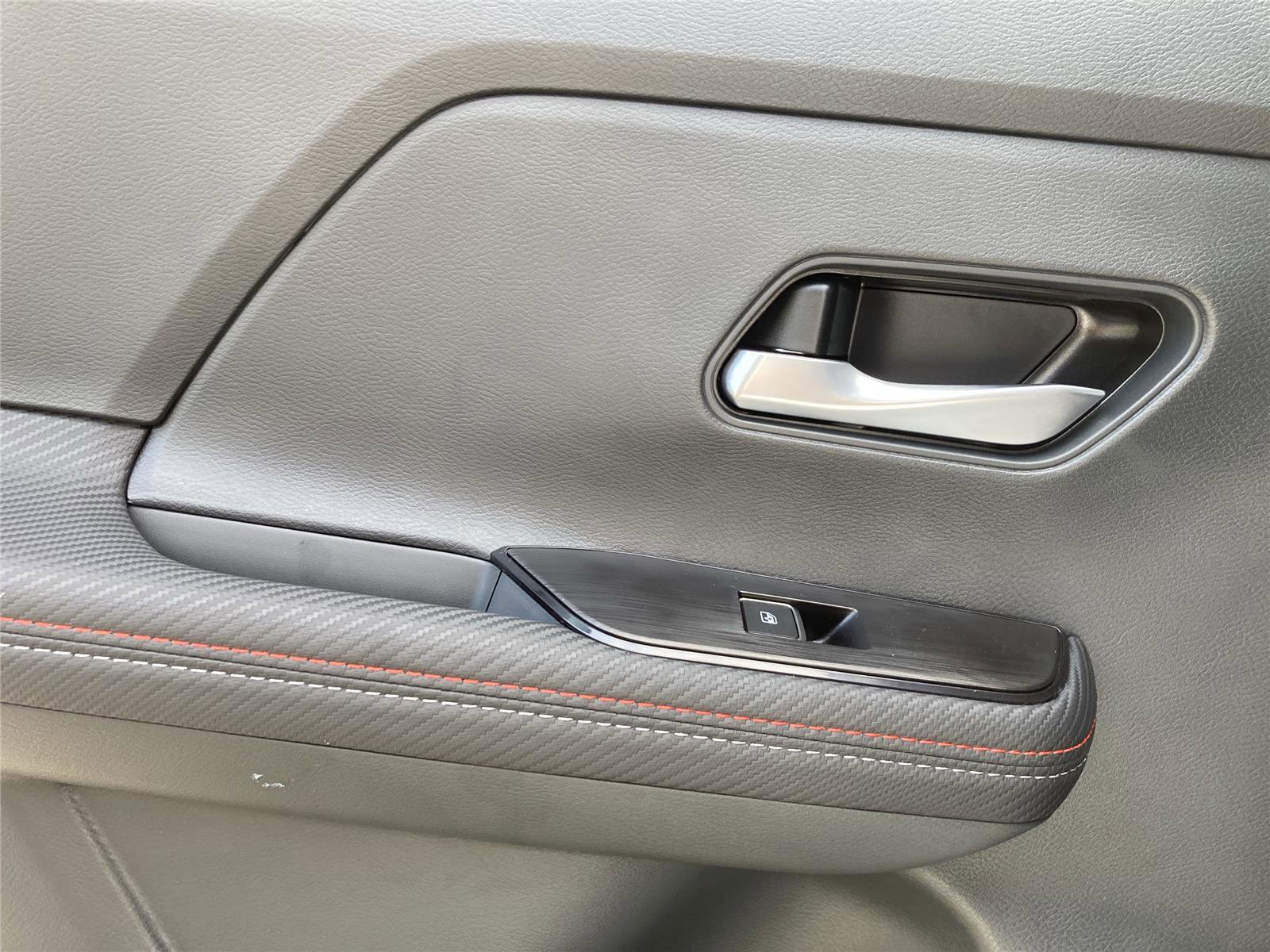 New 2025 Nissan Kicks SR image 20