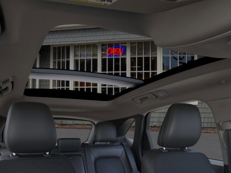 Used 2025 Ford Escape SE image 22