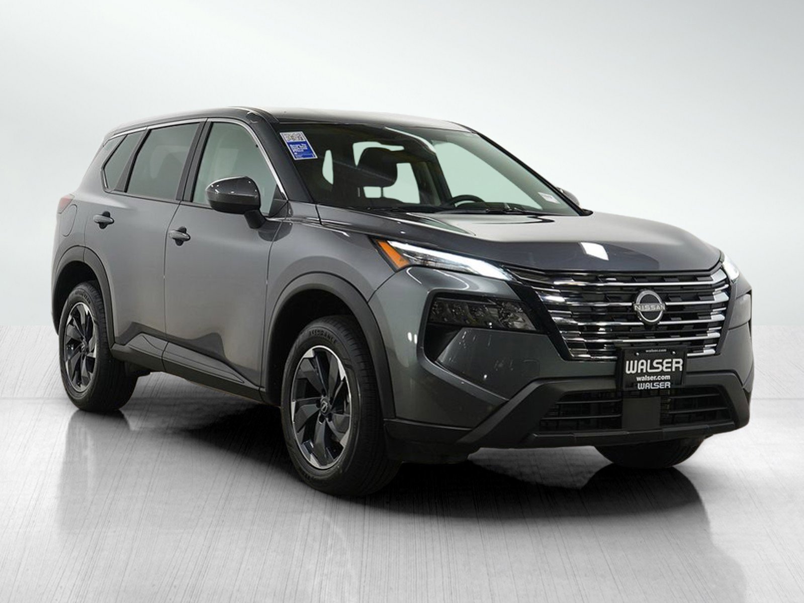 Used 2025 Nissan Rogue SV image 7