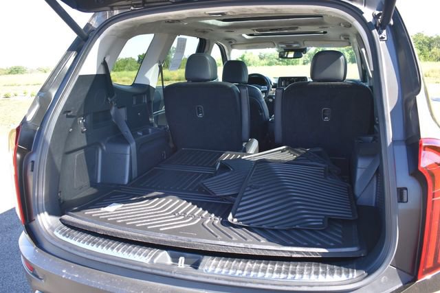 Certified 2022 Kia Telluride SX w/ SX Prestige Package AWD/4WD image 18