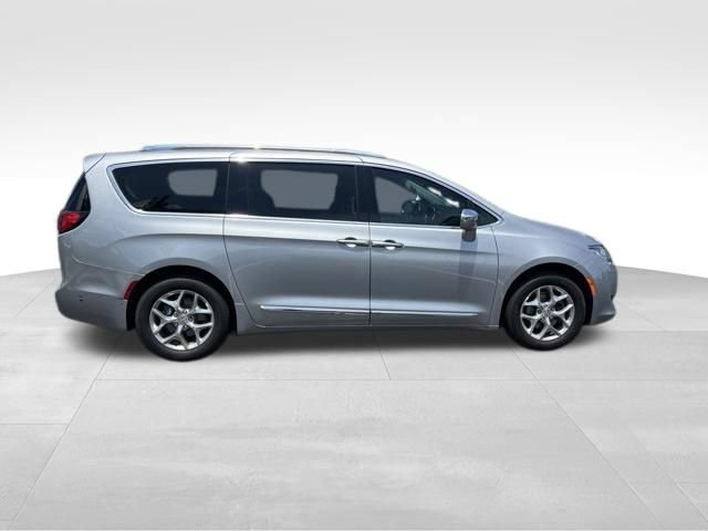 Used 2018 Chrysler Pacifica Limited FWD image 8