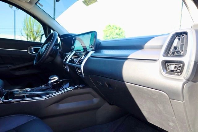 Used 2023 Kia Sorento SX image 41