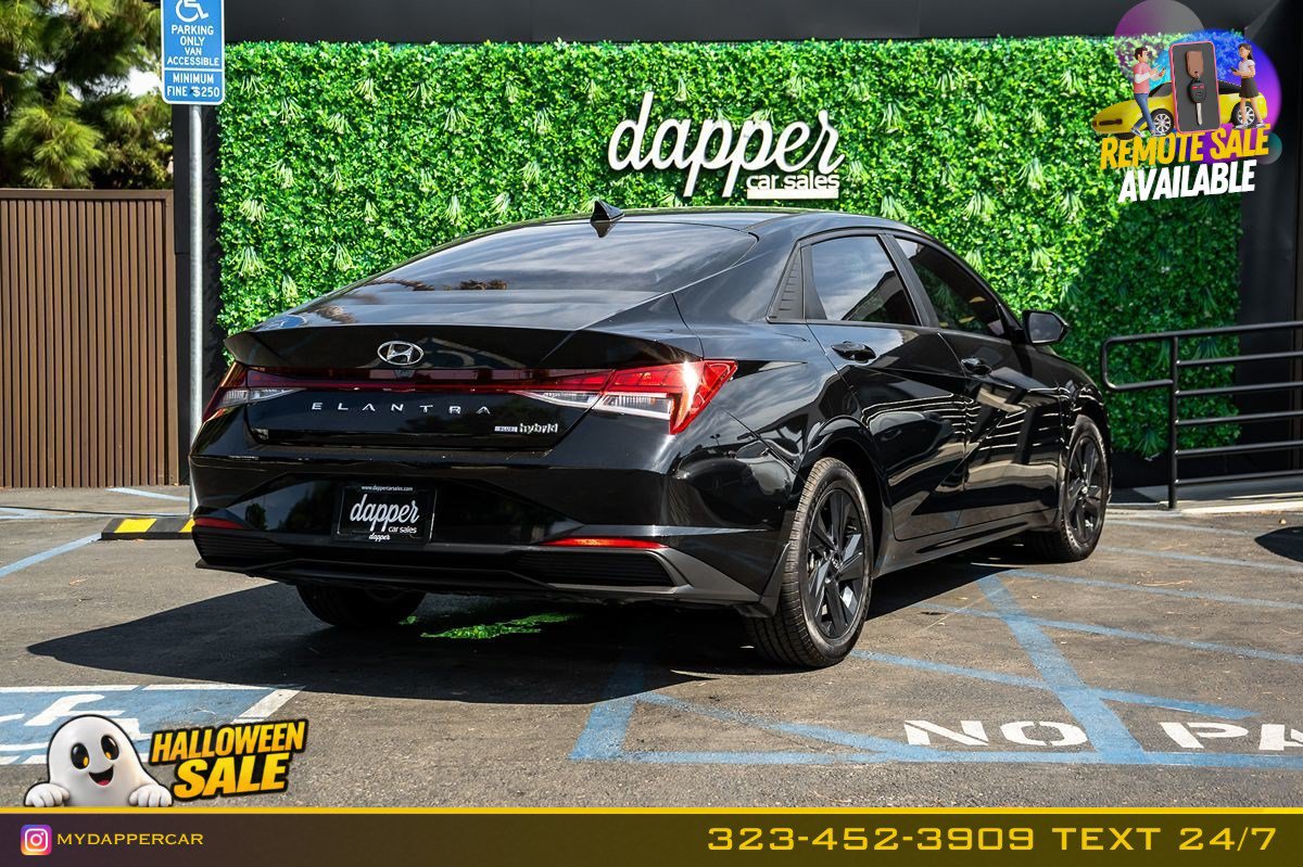 Used 2023 Hyundai Elantra Blue FWD image 5