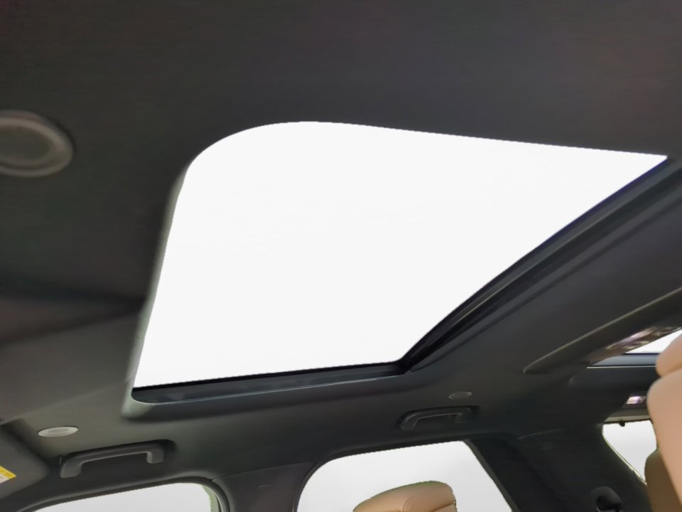 Certified 2024 Land Rover Discovery Dynamic SE image 17