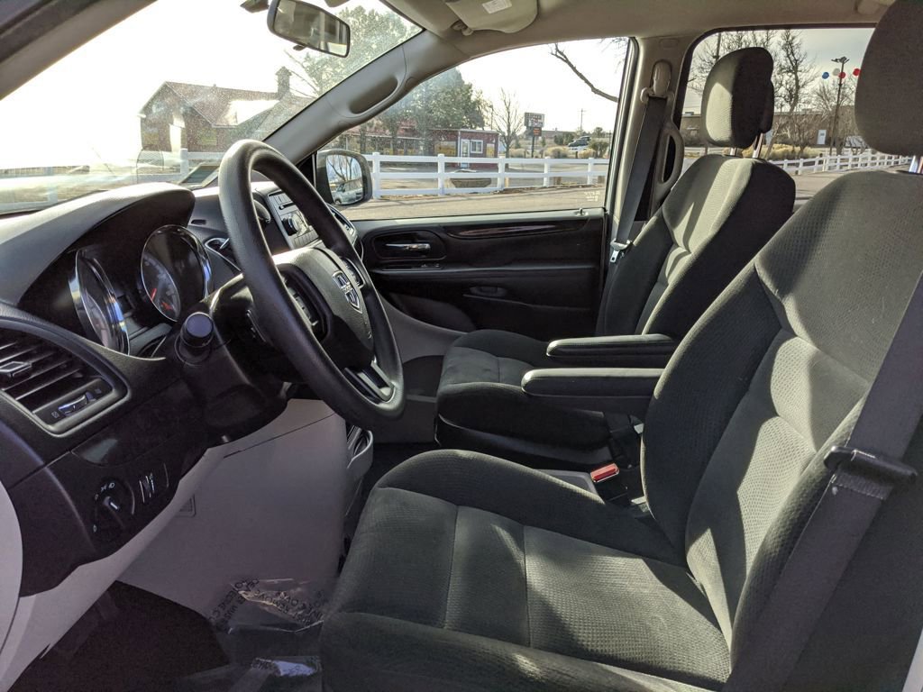 Used 2016 Dodge Grand Caravan SE w/ Quick Order Package 29E SE image 15