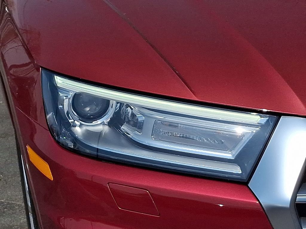 Used 2020 Audi Q5 2.0T Premium AWD/4WD image 16