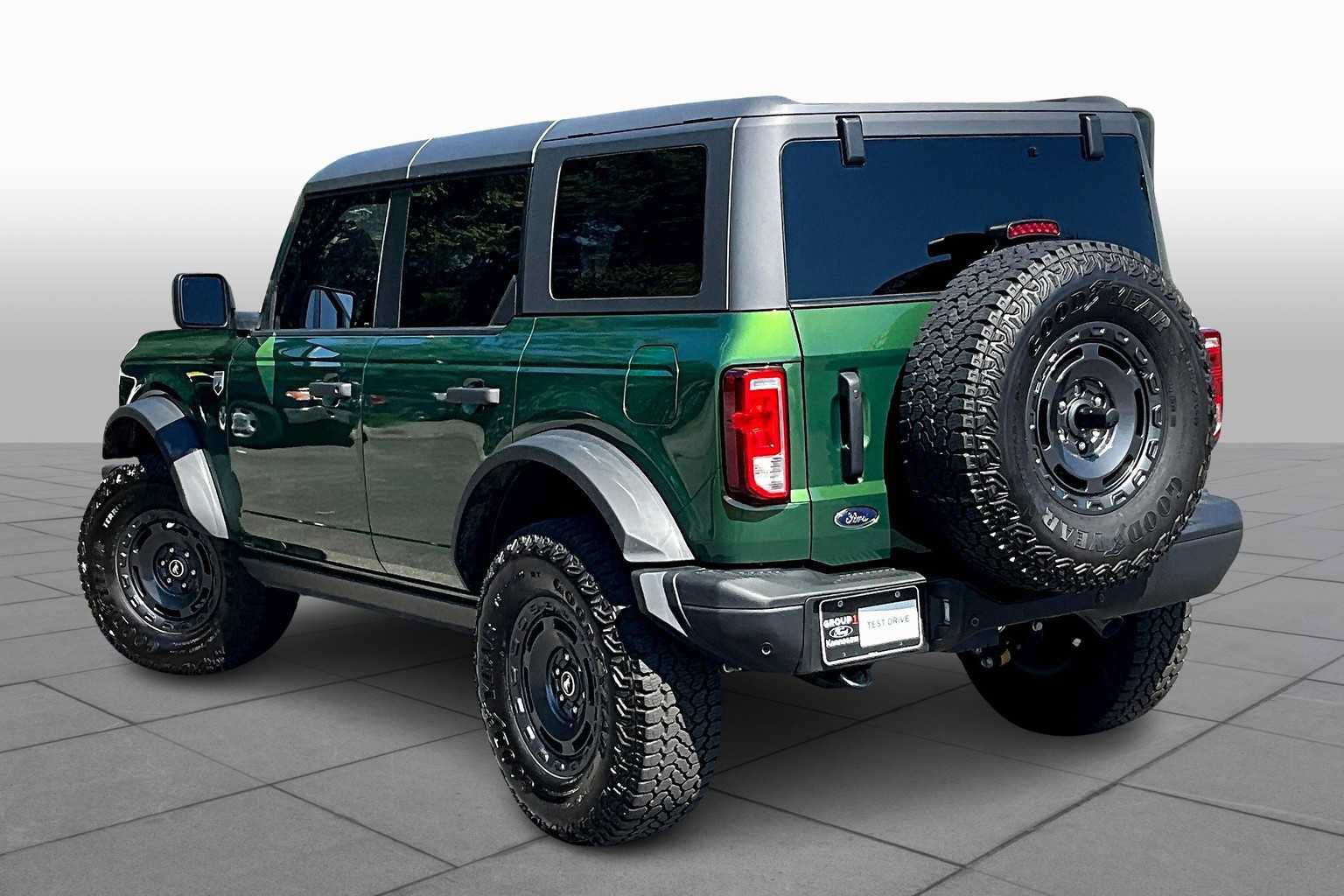 Used 2025 Ford Bronco Big Bend w/ Black Diamond Package AWD/4WD image 12