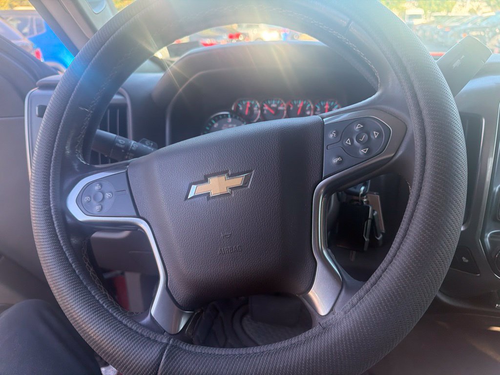 Used 2018 Chevrolet Silverado 1500 LT w/ All Star Edition AWD/4WD image 16