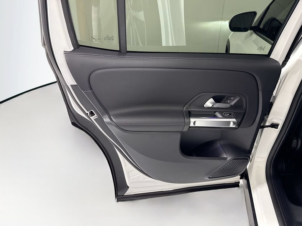 Certified 2022 Mercedes-Benz GLB 250 4MATIC image 26