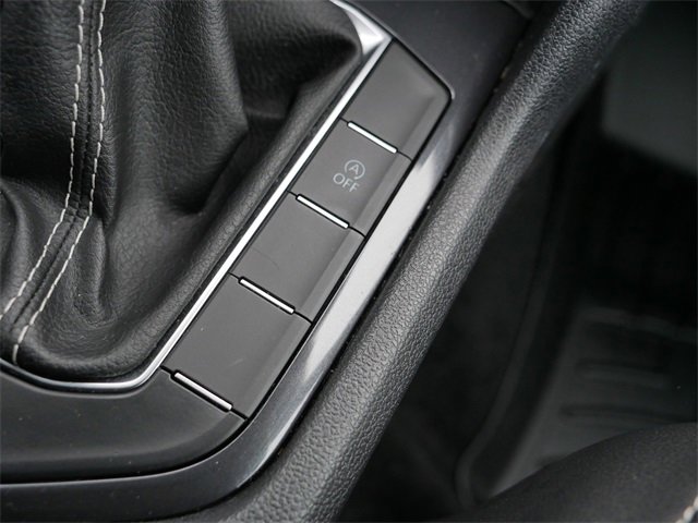 Certified 2024 Volkswagen Tiguan SE image 30