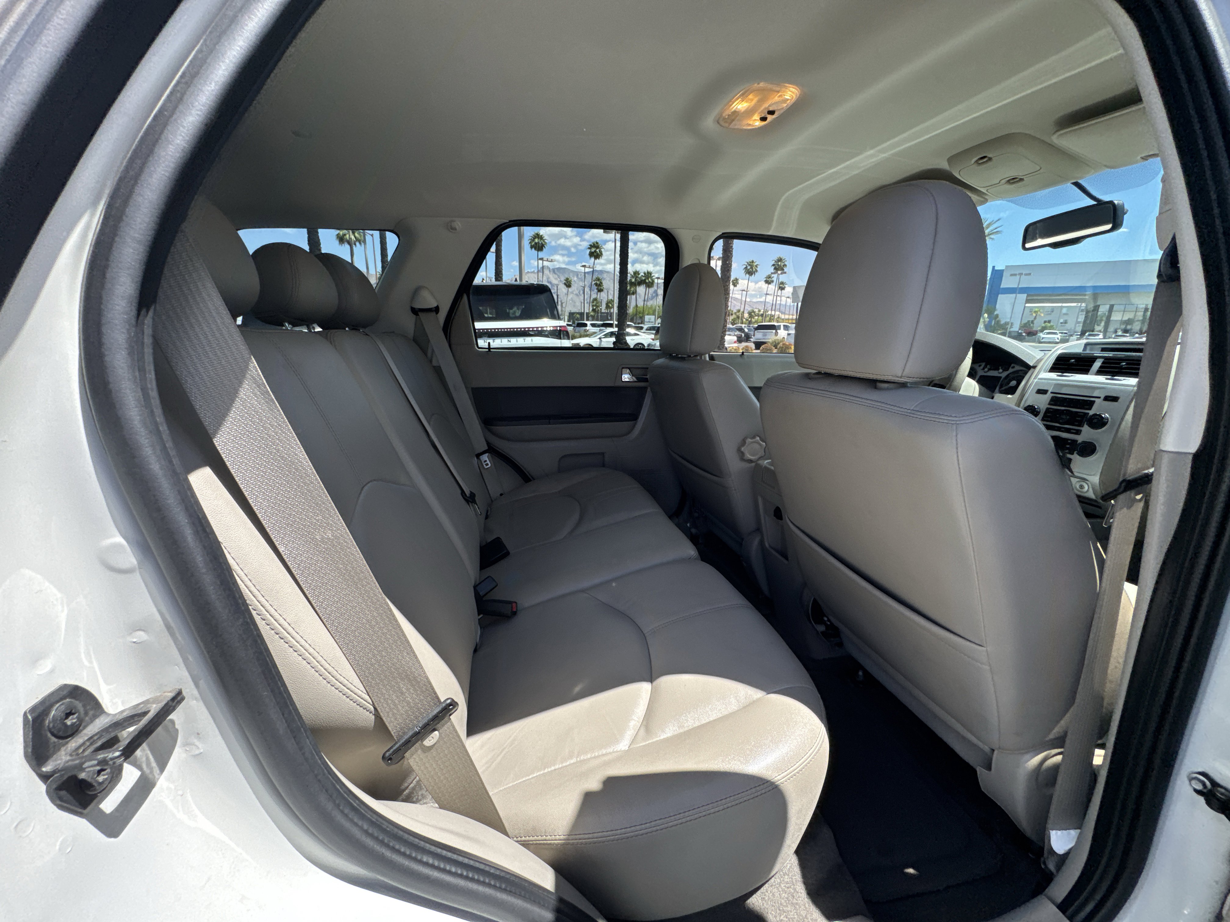 Used 2009 Mercury Mariner Premier image 25
