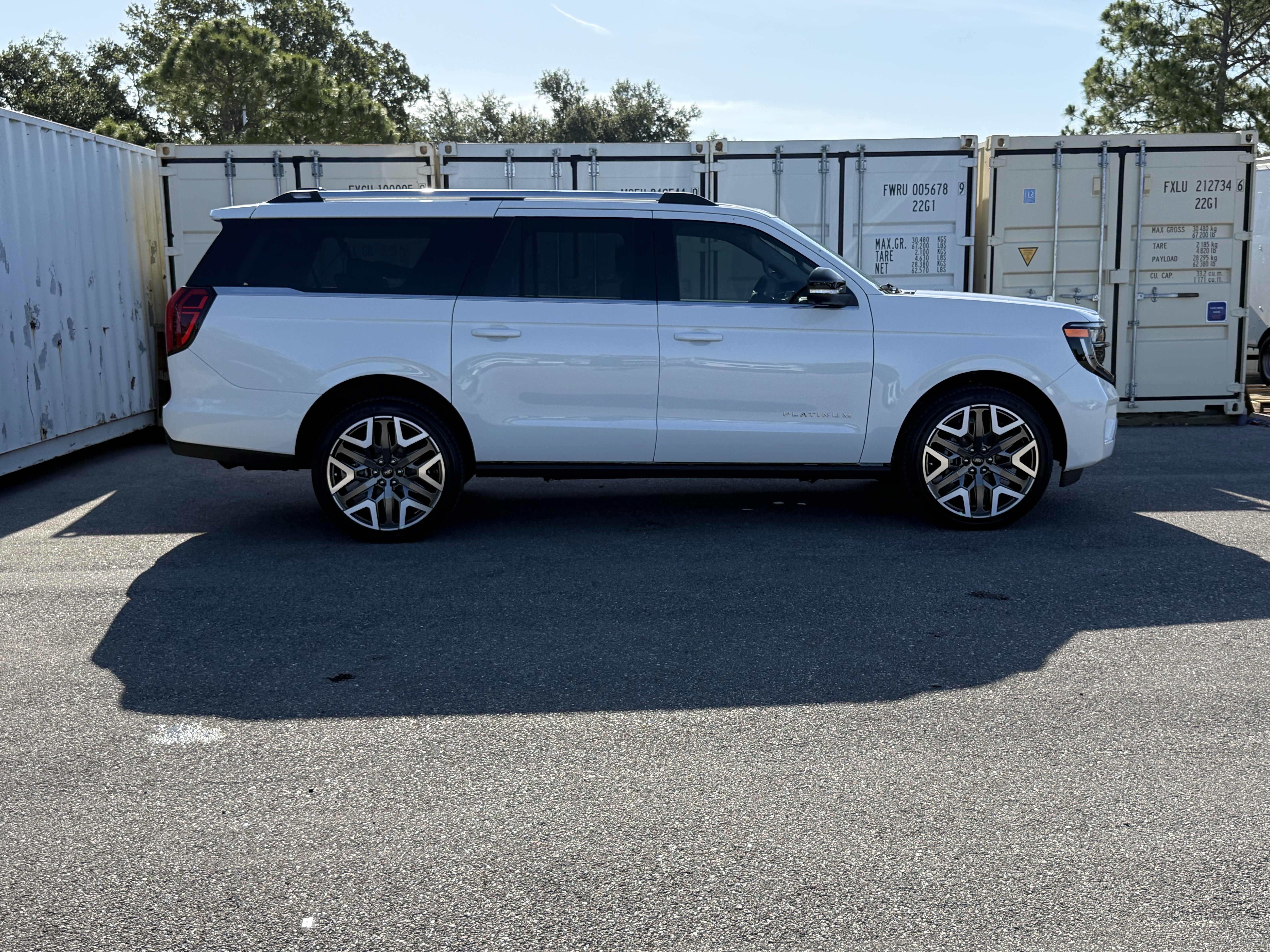New 2026 Ford Expedition Max Platinum w/ Platinum Ultimate Package AWD/4WD video 3