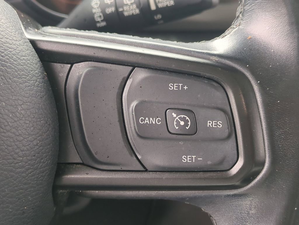 Used 2022 Jeep Wrangler Unlimited Sport w/ Xtreme Recon 35" Tire Package image 29