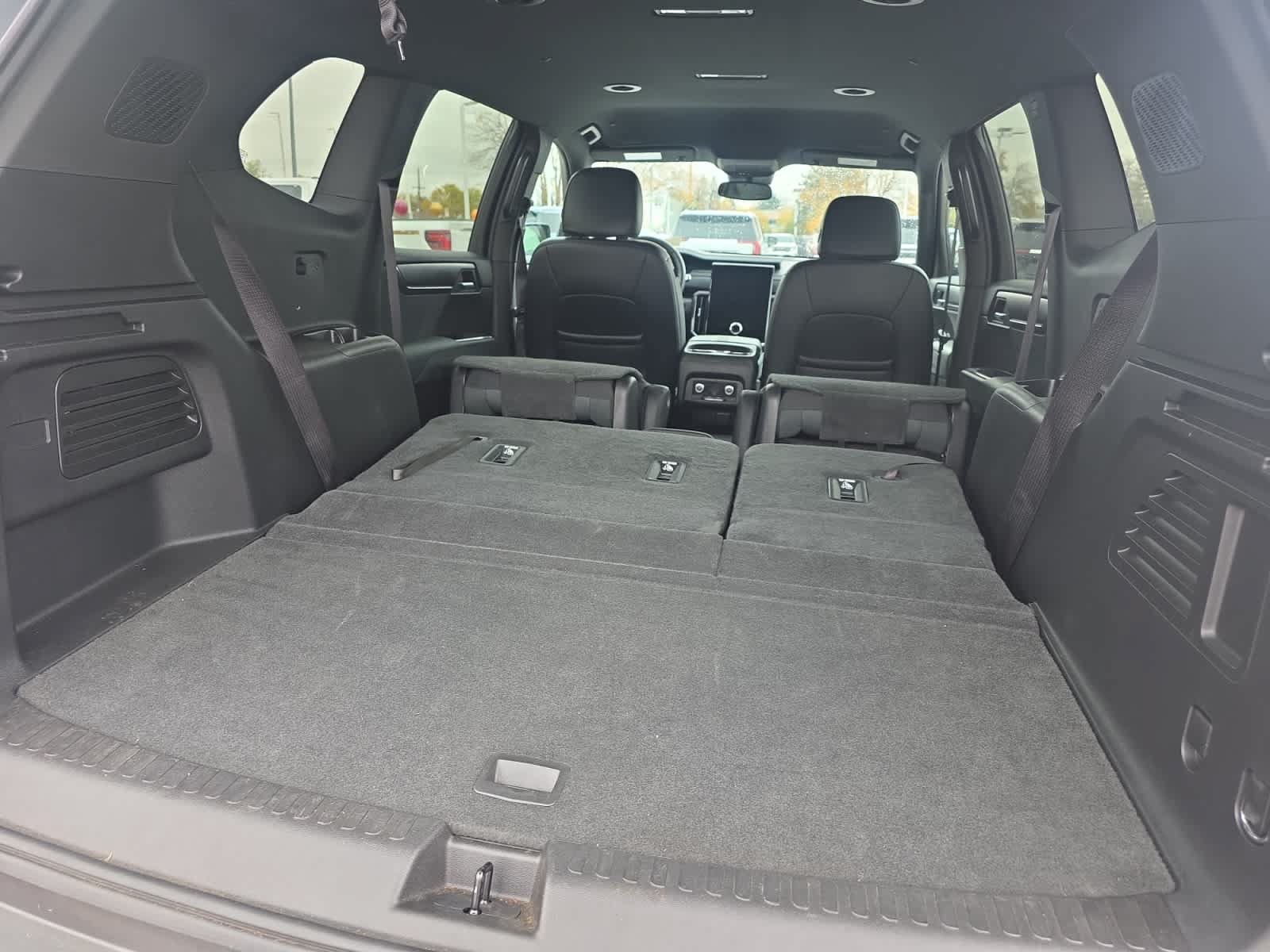 Used 2024 GMC Acadia AT4 AWD/4WD image 18