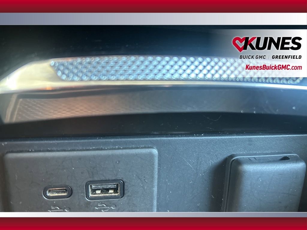 Used 2024 Buick Envision Sport Touring image 34