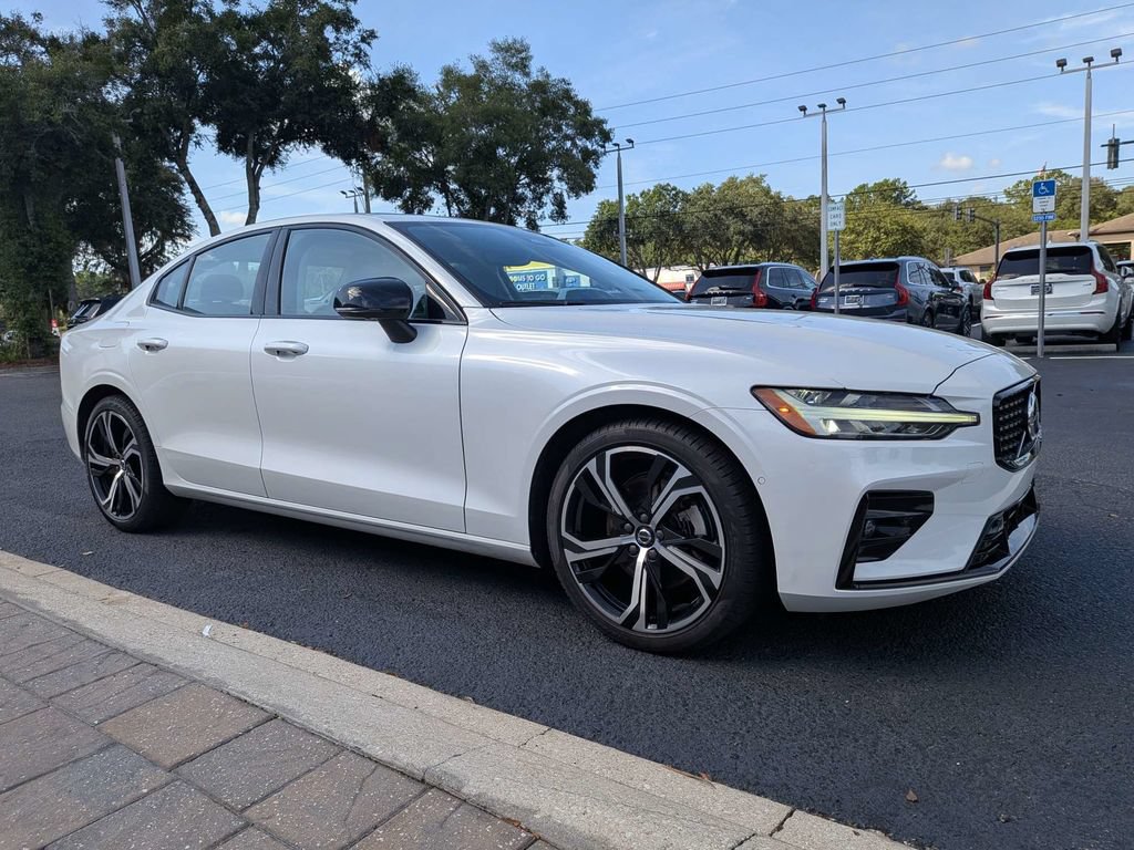 Certified 2024 Volvo S60 B5 Plus w/ Protection Package FWD image 8