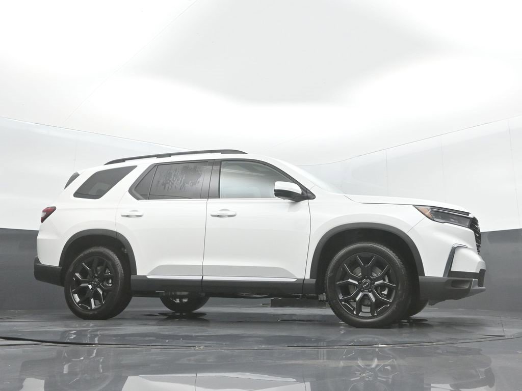 New 2025 Honda Pilot Touring image 29