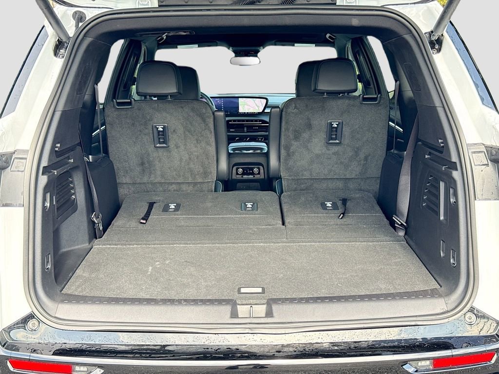 Used 2025 Buick Enclave Sport Touring image 35