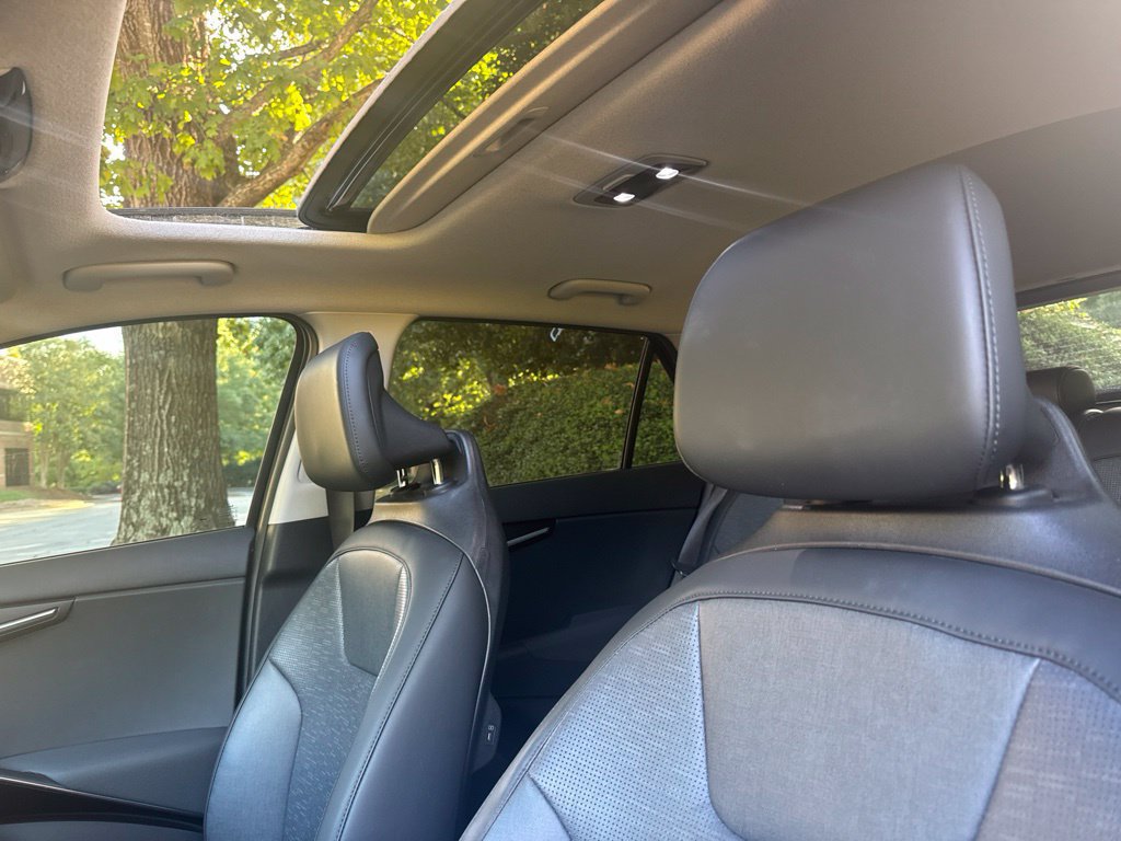 Used 2024 Kia Niro Wave w/ Wave Preserve Package FWD image 11
