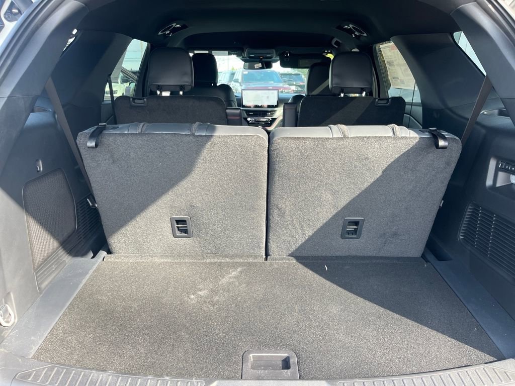 New 2026 Ford Explorer ST image 28