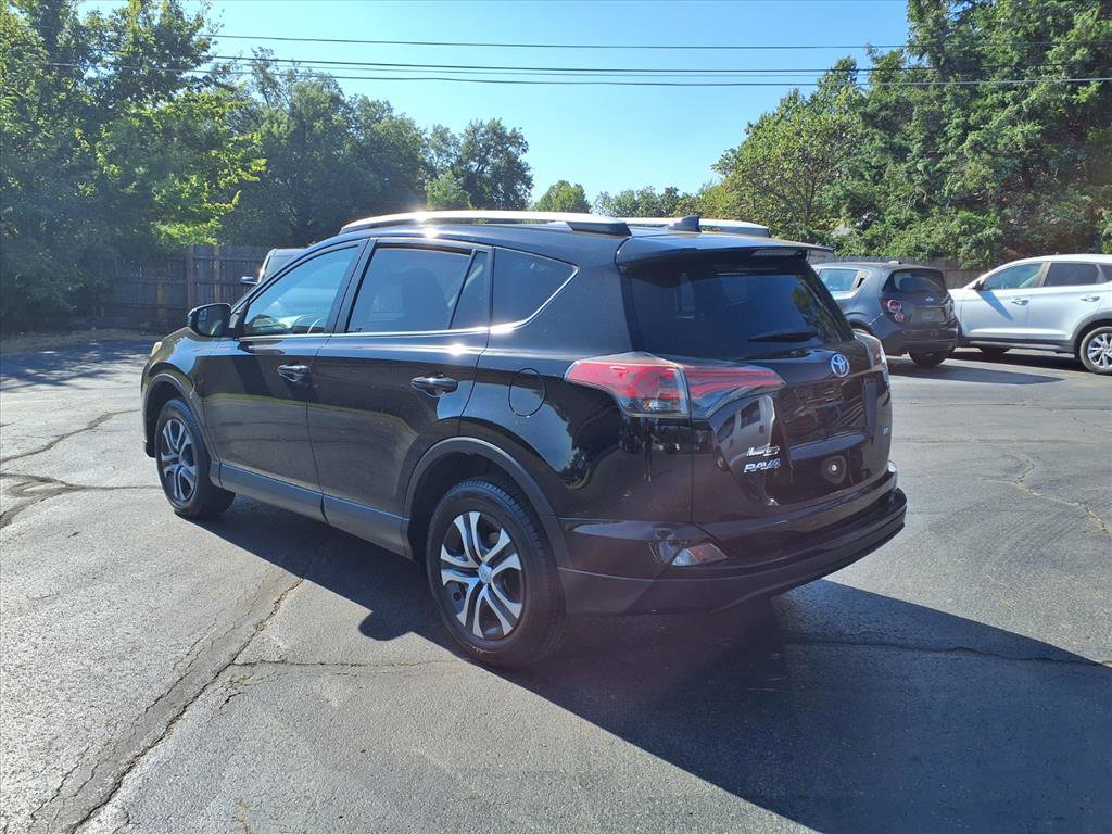 Used 2016 Toyota RAV4 LE image 4
