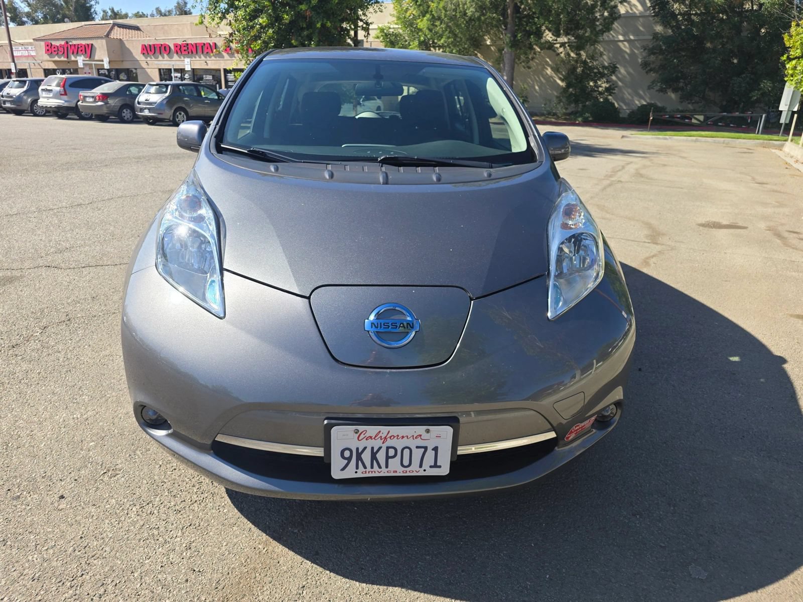 Used 2017 Nissan Leaf S w/ Charge Package FWD image 2