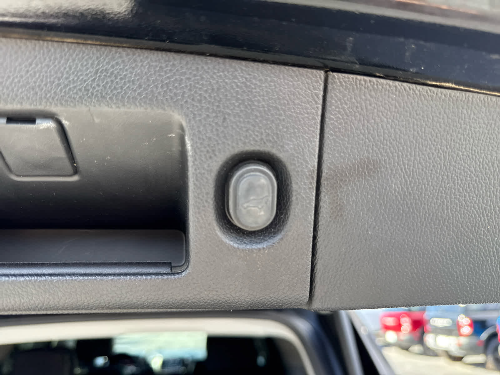 Used 2020 Chevrolet Tahoe LT image 32