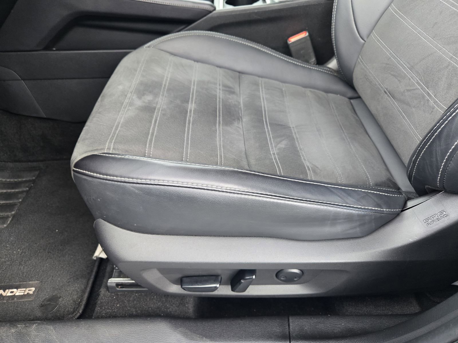 Used 2024 Mitsubishi Outlander SE image 20