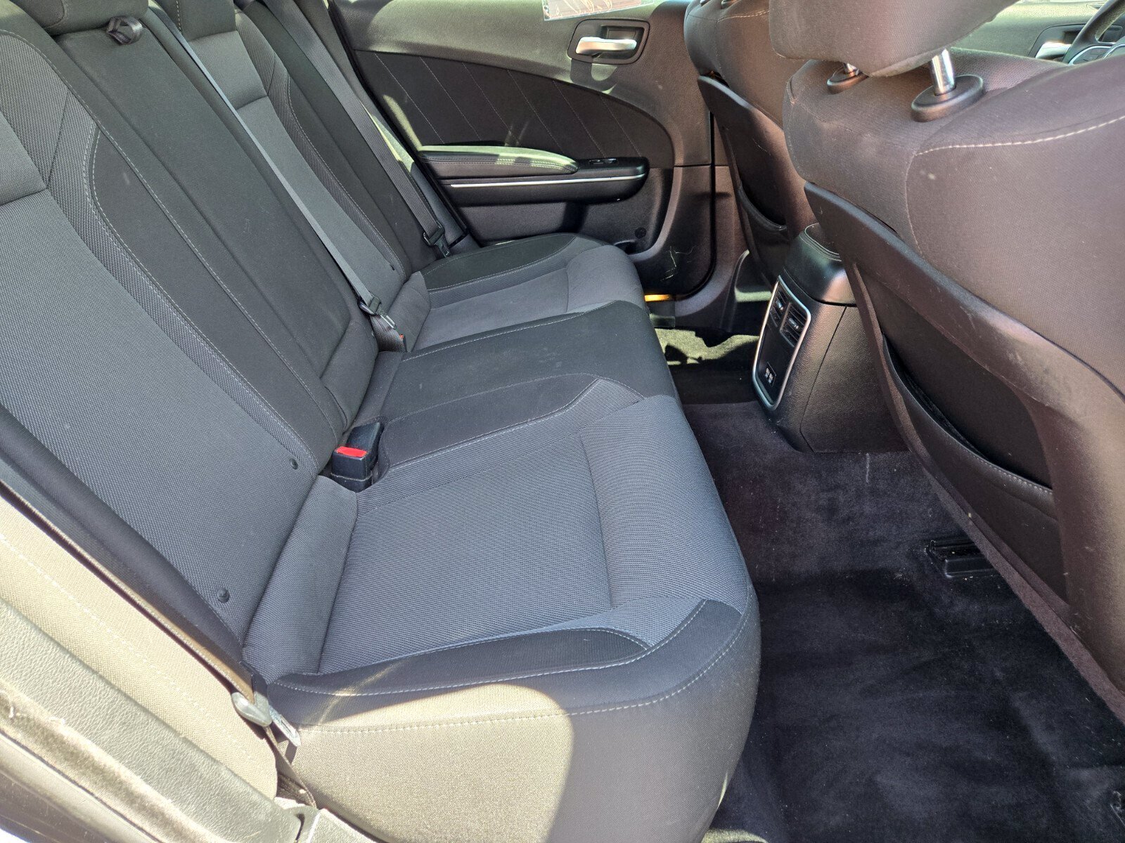Used 2016 Dodge Charger SXT RWD image 11